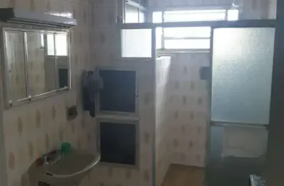 Venda de Casa Impecável em São Paulo-SP na Vila Nhocune: 3 Quartos, 1 Suíte, 3 Banheiros, 5 Vagas, 205m².