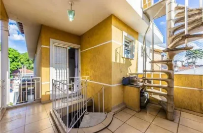 Sobrado à venda em são paulo-sp: 2 quartos, 2 suites, 4 banheiros, 2 vagas de garagem, 170m² - imirim. imperdível!