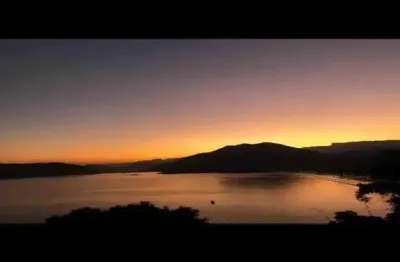 Casa de cinema na praia da enseada ubatuba com área de 2.400 m²