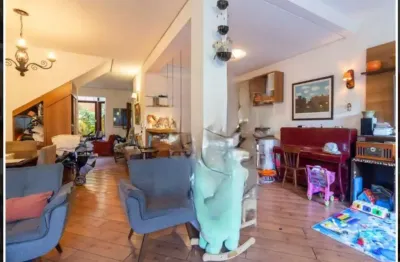 Casa com 3 quartos à venda na Rua Grajaú, --, Sumaré, São Paulo