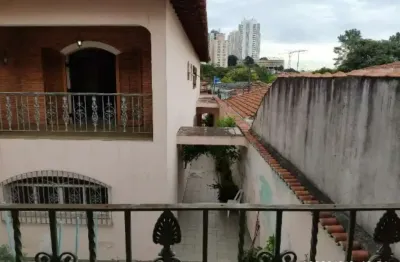 Magnífico Sobrado à Venda no Jaguaré, São Paulo-SP! 3 quartos, 1 suíte, 3 banheiros, 3 vagas de garagem, 270,00 m². Venha conferir!