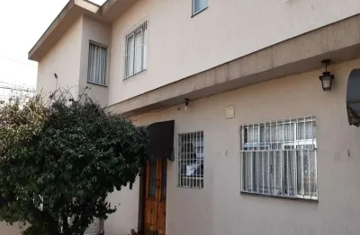 Imperdível oportunidade: Sobrado à venda na Vila Tolstoi, São Paulo-SP, com 3 quartos, 1 banheiro, 2 vagas de garagem, 210m²!