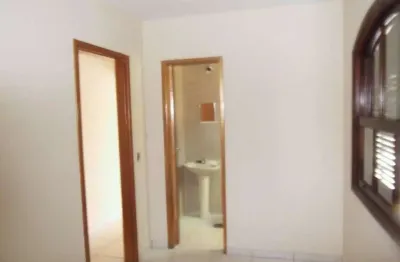 Sobrado à venda no Imirim, Santana, São Paulo: 4 quartos, 2 suítes, 4 banheiros, 4 vagas. Agende sua visita agora!