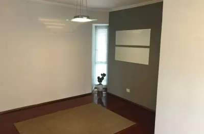 Apartamento á venda na Vila Olímpia, com 2 dormitórios, sendo 1 suíte e 1vaga.