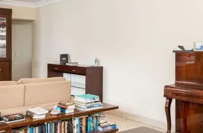 Apartamento com 4 dormitórios, 3 suítes, 3 vagas no Morumbi.