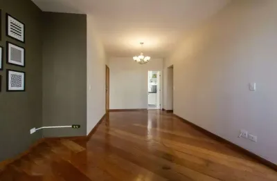 Apartamento com 3 dormitórios, 1 suíte, 1 deposito e 2 vagas no morumbi.