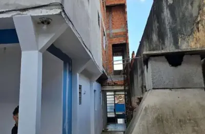 Sobrado a venda de 250m² sendo 4 dormitórios, 4 banheiros e 4 vagas Jardim Bonfiglioli