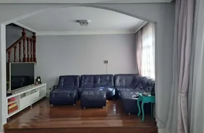 Casa na vila almeida porteira fechada, 200m², 3 dormitórios.