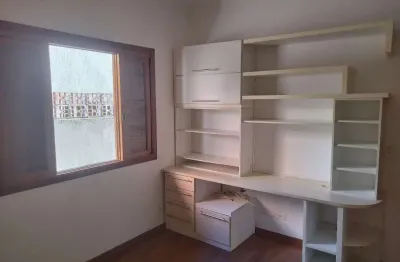 Casa a venda em Cotia com 180m² 3 dormitórios 1 suíte 3 banheiros 2 vagas