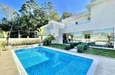 Casa em condomínio - moderna e impecável, 3 sts, gourmet e vista!