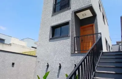 Casa em condomínio à venda em Santana de Parnaíba-SP, bairro Villas do Jaguari: 3 quartos, 1 suíte, 3 banheiros, 2 vagas, 150m².