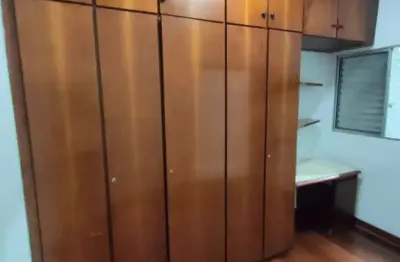 Sobrado à venda no ipiranga, são paulo-sp: 132m², 3 quartos, 1 suíte, 2 banheiros, 2 vagas de garagem, próximo ao metrô e terminal de ônibus!