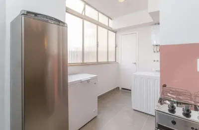 Apartamento com 100 m² 4 Dorm e 1 Vaga de Garagem em Pinheiros.