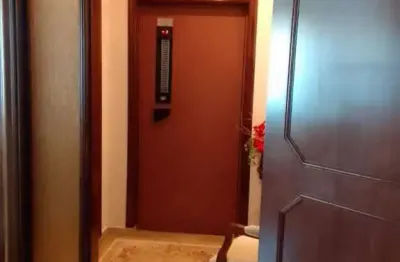 Apartamento á venda mobiliado com 190m² sendo 4 suítes, 3 vagas de garagem em morumbi