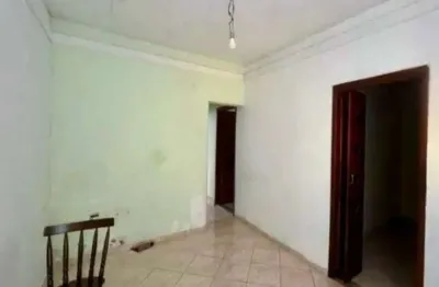 Casa à venda em Santo André-SP, Vila Marina: 3 quartos, 2 banheiros, 3 vagas de garagem e 240m² de área!