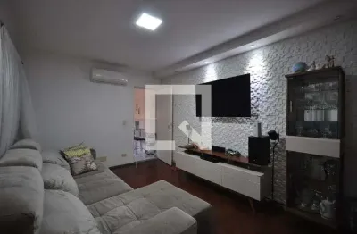 Casa com 3 quartos à venda na Rua Romão Freire, --, Vila Constança, São Paulo