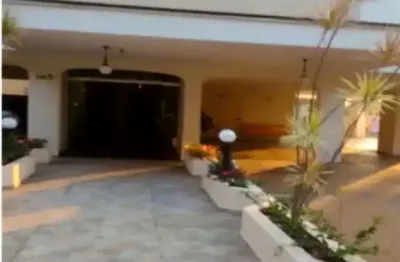 Imóvel aconchegante à venda com 3 quartos e 1 banheiro no total. este imóvel está bem equipado o condomínio fica localizado em praça do centenário de