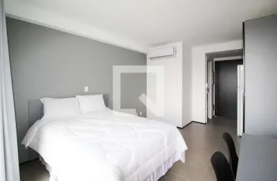 Kitnet / Stúdio à venda na Avenida dos Imarés, --, Moema, São Paulo