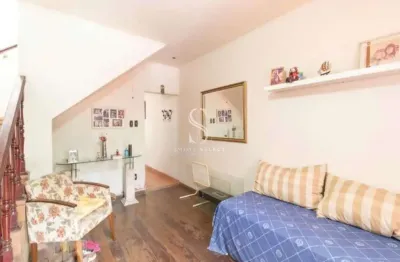 Butantã - casa assobradada de 130m² com 3 quartos , 1 suite , 3 banheiros e 2 vagas á venda