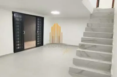 Água branca, casa sobrado residencial de 100m² com 2 dormitorios, 2 banheiros e 2 vagas de garagem.