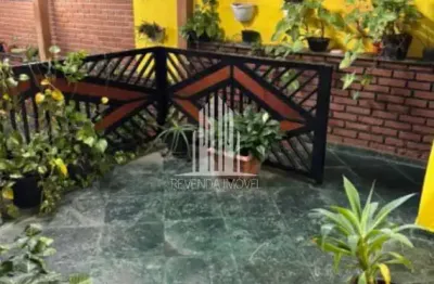 Casa em condomínio de luxo na fazenda aricanduva em sp - 3 quartos - 1 suíte - 3 banheiros - 3 vagas - 130m² área!