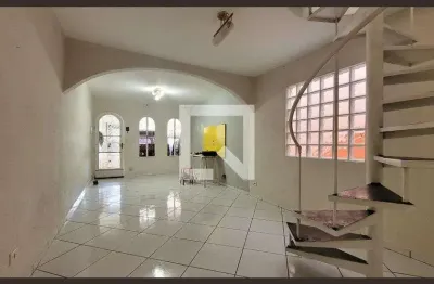 Casa com 2 quartos à venda na Rua Planaltina, --, Utinga, Santo André