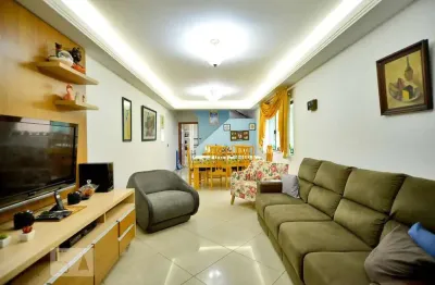 Casa com 3 quartos à venda na Rua Gurupá, --, Vila Romana, São Paulo