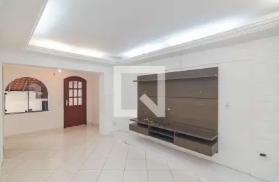 Casa em condomínio fechado com 3 quartos à venda na Rua Gonzaga Franco, --, Jardim, Santo André