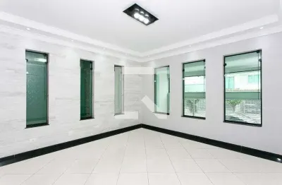 Casa com 3 quartos à venda na Rua Lutécia, --, Vila Carrão, São Paulo