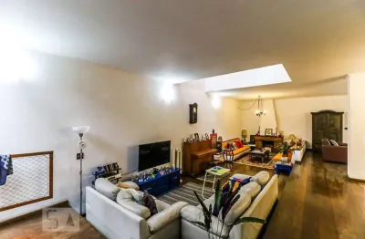 Casa com 5 quartos à venda na Rua Guararapes, --, Brooklin, São Paulo