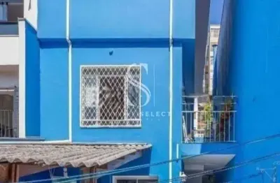 Sumaré - casa de 250m² com 3 quartos, 1 suite, 2 banheiros e 2 vagas.