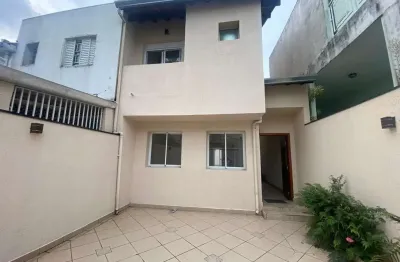 Mirandópolis, sobrado residencial de 156m² com 4 dormitórios, 3 suítes, 2 vagas.