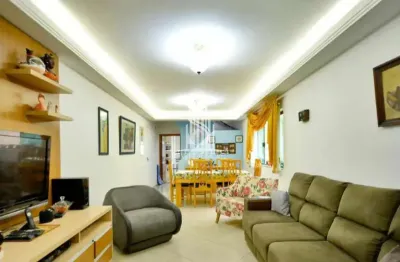 Lapa - sobrado de 220m² com 3 dormitórios, sendo 1 suíte, 1 sala, 4 banheiros e 2 vagas.