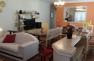 Sobrado residencial de 190m² possuindo 3 dormitórios ( 2 suítes ) e 3 vagas á venda em mirandópolis