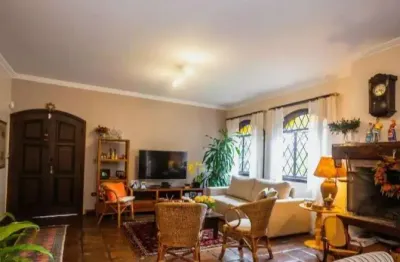 Sobrado à venda no morumbi com 300m² 4 dormitórios 2 suítes 5 banheiros 5 vagas