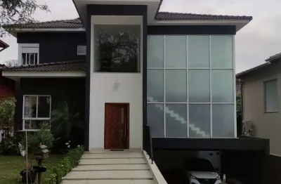 Casa à venda no condomínio tarumã em santana de parnaíba com 4 suítes