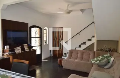 Casa com 3 quartos à venda na Rua Sanches Brandão, --, Cambuci, São Paulo