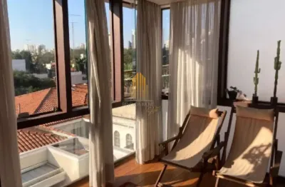 Casa à venda no coração do aclimação, são paulo - 3 quartos, 1 suíte, 3 banheiros, 3 vagas - 200m². venha conhecer!