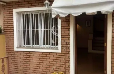Casa térrea de 143m² com 2 dormitorios, 2 banheiros e 3 vagas em cerqueira césar são paulo