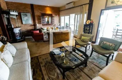 Casa com 4 quartos à venda na Rua Jabá, --, Real Parque, São Paulo