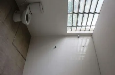 Galpões com escritórios e showroom disponíveis para locação (6.203m²).