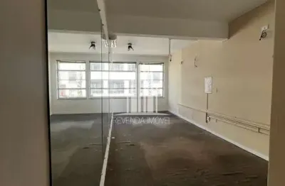 Aluguel cjto comerical 94m² com 1 sala, 2 banheiros, não possui vaga