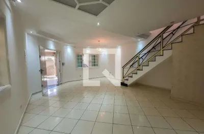 Casa com 3 quartos à venda na Rua Antônio Fregonesi, --, Nova Petrópolis, São Bernardo do Campo