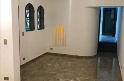 Ferreira, casa sobrado de 144² com 3 dormitorios, 3 banheiros e 2 vagas de garagem.