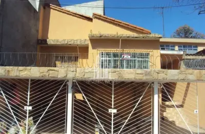 Imperdível Casa à Venda em São Paulo-SP, Cidade Dutra 2 Quartos, 1 Suíte, 1 Sala, 2 Banheiros, 3 Vagas 136m².