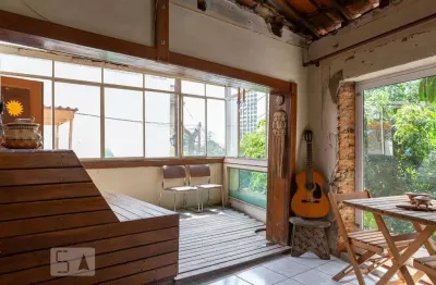 Casa com 2 quartos à venda na Avenida Professor Alfonso Bovero, --, Pompéia, São Paulo