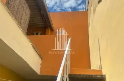 Casa à venda em São Paulo-SP: 3 quartos, sala ampla, 2 banheiros, 160m² no Jardim Lídia próximo ao Capão Redondo. Aproveite!