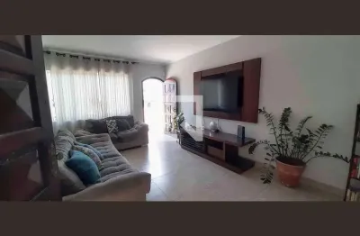 Casa com 3 quartos à venda na Rua Cláudio Manoel da Costa, --, Centro, Osasco