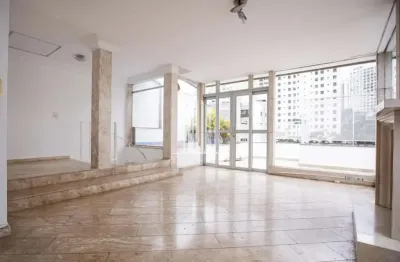 Imperdível cobertura à venda no Condomínio Rias Baixas em São Paulo-SP, bairro Real Parque: 4 quartos, 1 suíte, 5 banheiros, 2 vagas, 250m²