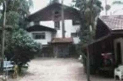 Casa em condomínio fechado com 5 quartos à venda em Guarapiranga, São Paulo 